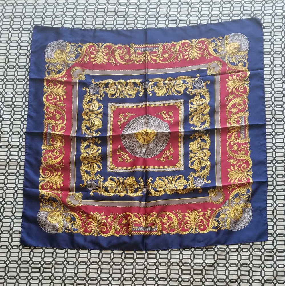 Nicole De Beauvon Paris Scarf